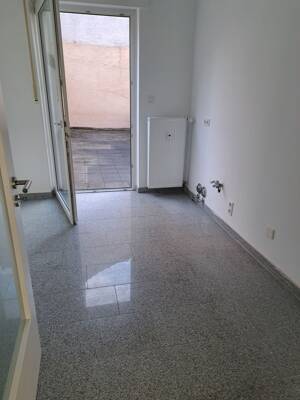 Topp sanierte 2-Zimmer-Wohnung in einem wunderschönen Anwesen Fürth-Süd – 90763 Fürth – Vorschaubild 2