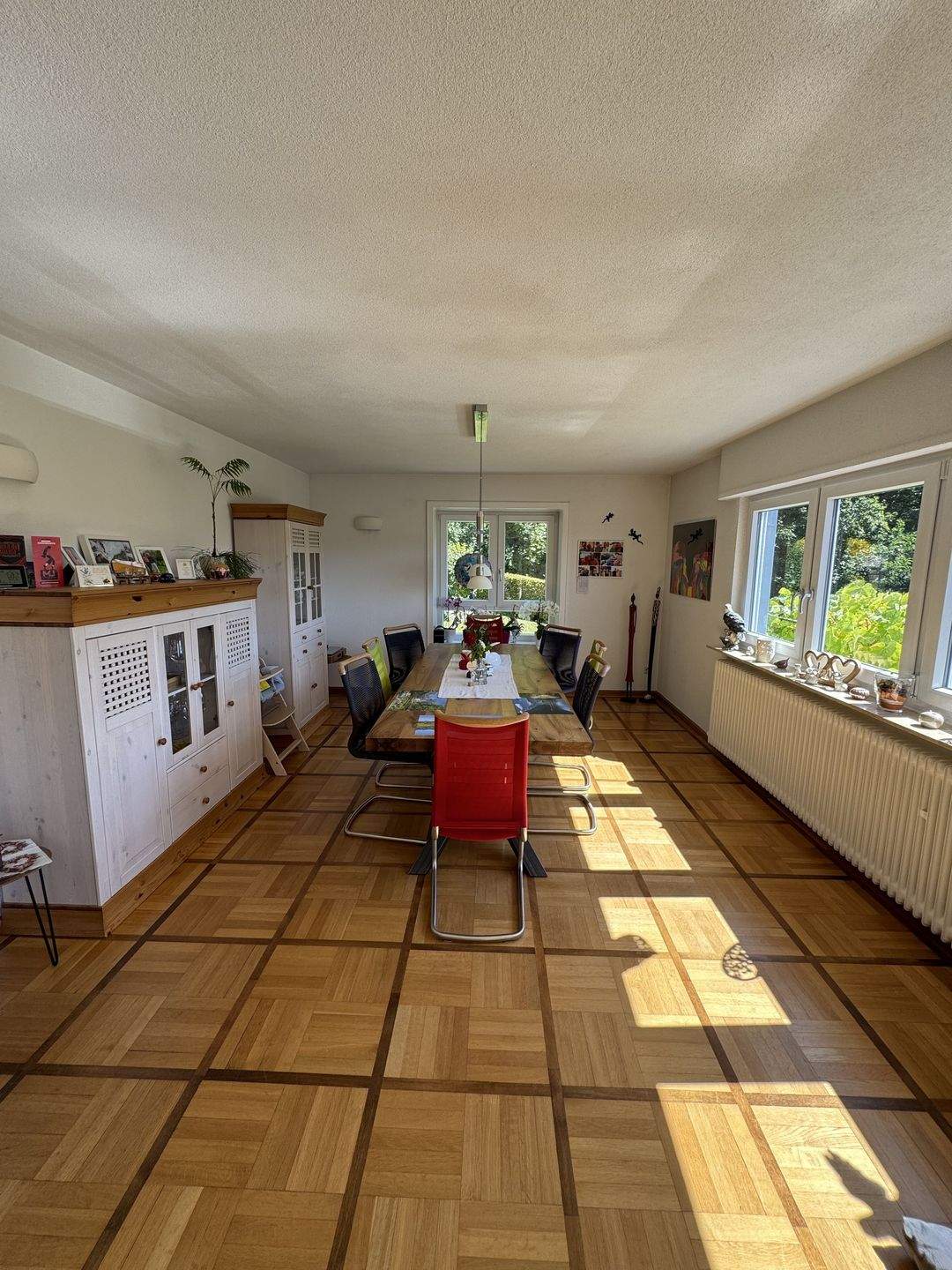 Naturidylle mit Potenzial - gepflegtes Haus mit Einliegerwohnung auf 1.162 m² Areal – Neuenbürg – Bild 1 von 9