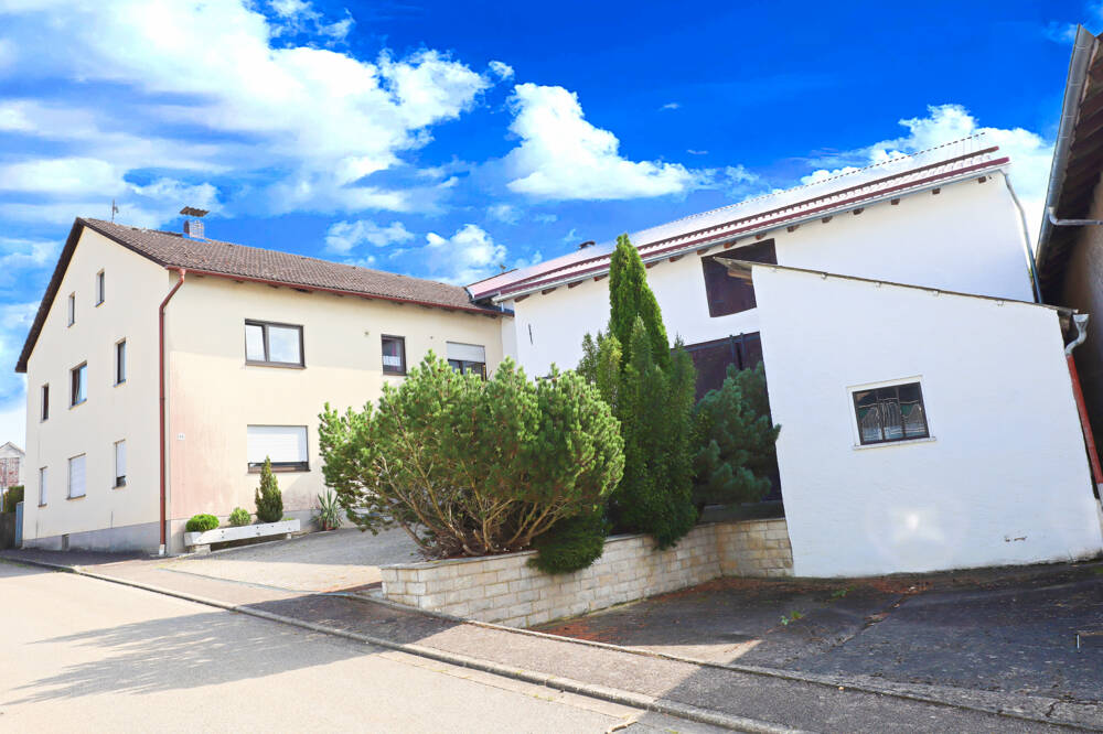 ** Angebot** Hofstelle mit reichlich Platz und vielen Möglichkeiten in Pappenheim-Übermatzhofen – Pappenheim – Bild 1 von 9
