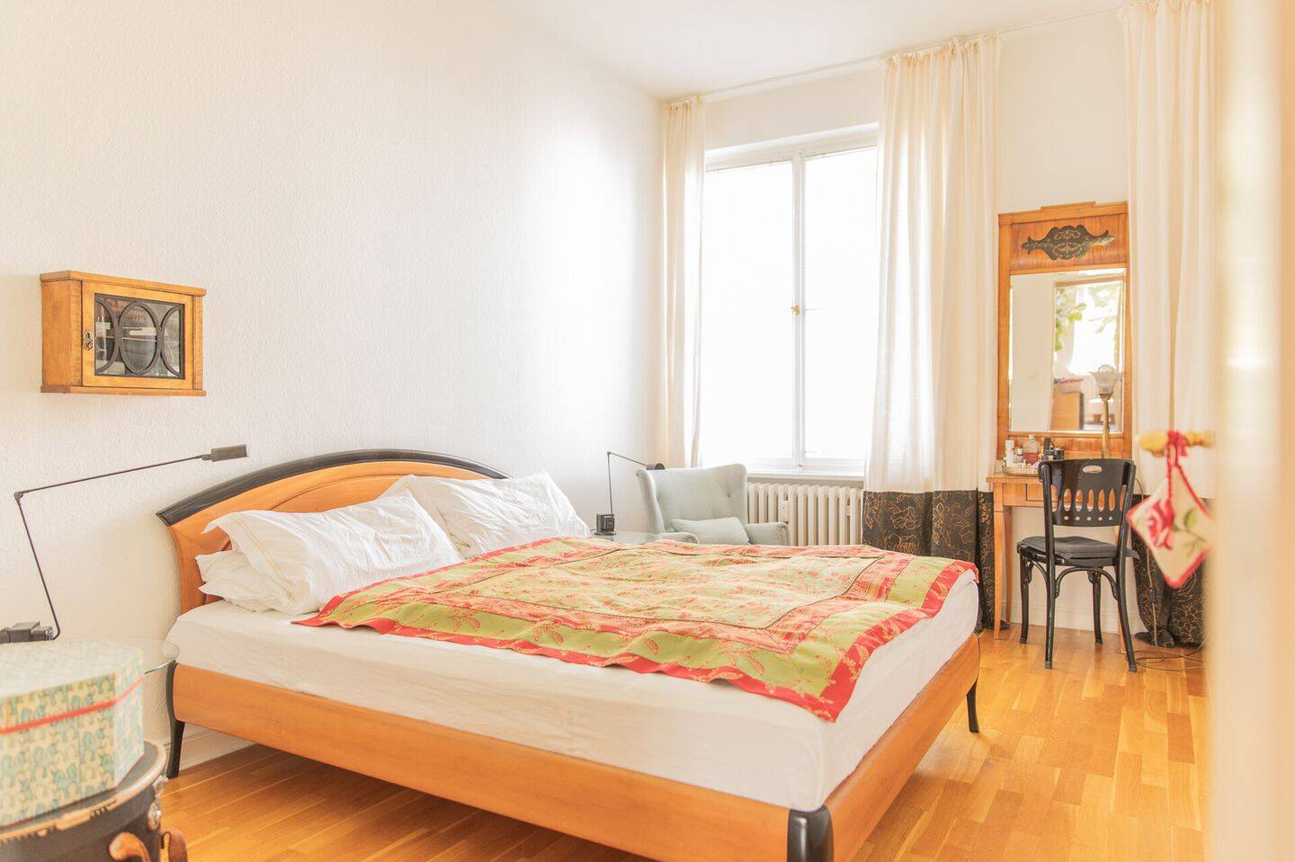 Wunderbar ruhig und zentral zugleich. Wohnen im grünen Diplomatenviertel direkt am Tiergarten. – Berlin – Vorschaubild 3