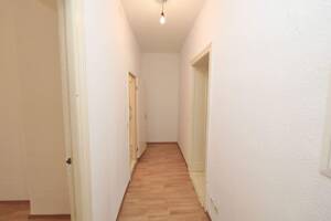 RUHIGER RÜCKZUGSORT IN BELIEBTER KIEZ-LAGE - NETTE COMMUNITY - BALKON MIT BLICK INS GRÜNE – 12047 Berlin – Vorschaubild 3