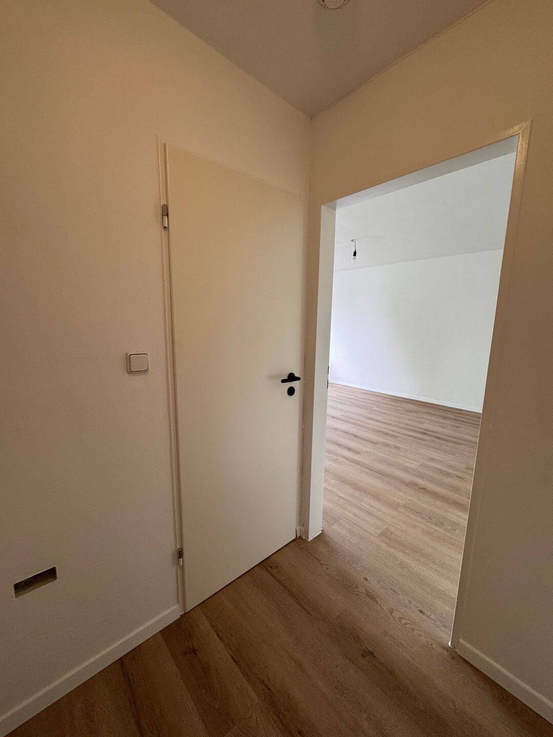 1 Zimmer Apartement mit Balkon – Ingolstadt – Vorschaubild 3
