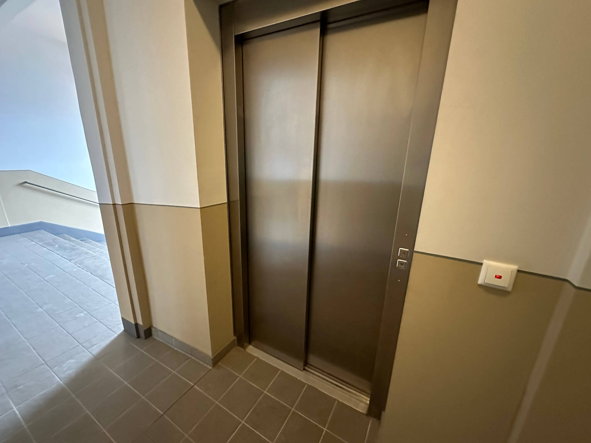 Frei ab 1.10.26 Balkon / Wanne + Dusche / offene Küche u.v.m. – Chemnitz – Vorschaubild 4