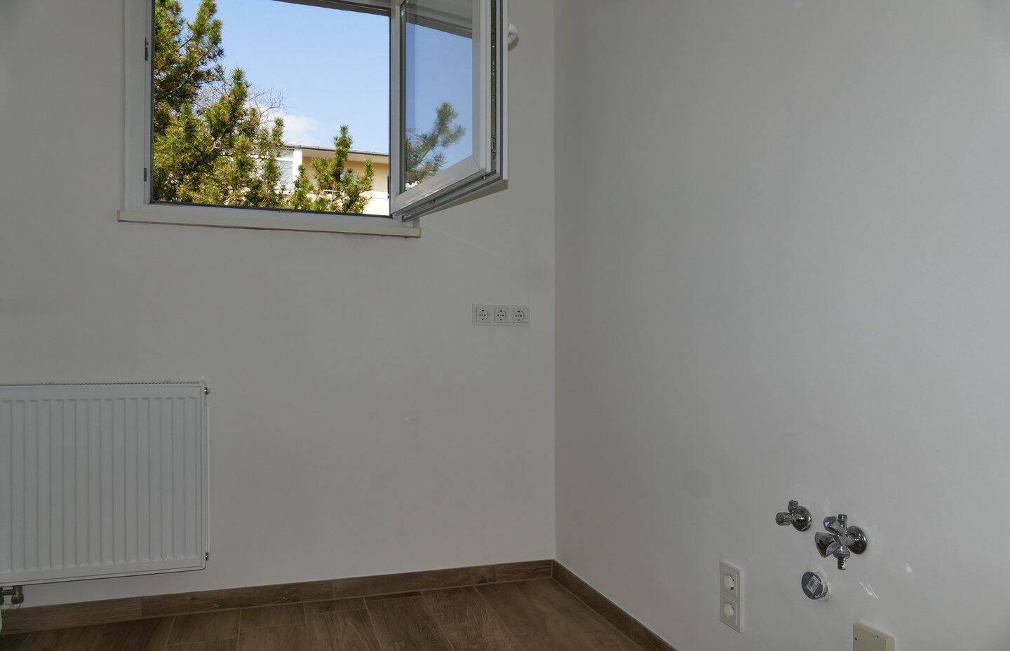 Westend ohne Käuferprovision: bezugsfrei, komplett modernisiert, helles 1. = oberstes OG, Südbalkon – Berlin – Vorschaubild 6