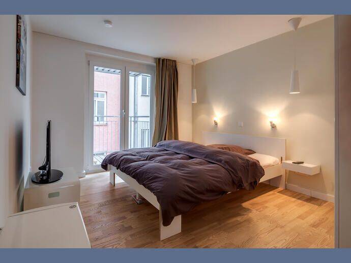 Möbliert: Voll möblierte Balkonwohnung – München – Vorschaubild 4