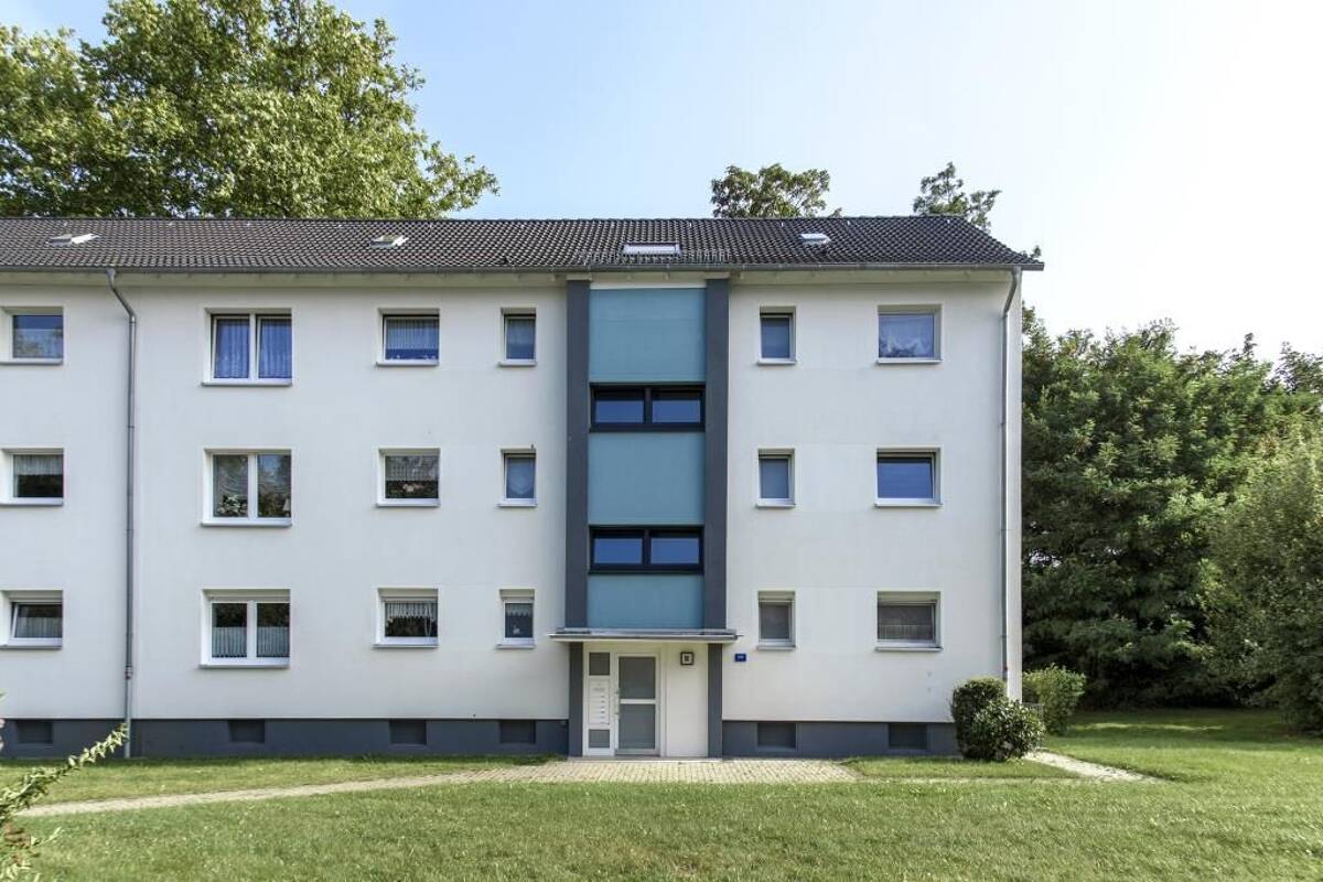 Demnächst Bezugsfertig mit neuem Wannenbad! 3,5-Zimmer-Wohnung mit Balkon und alles NEU – 45889 Gelsenkirchen – Bild 1 von 9