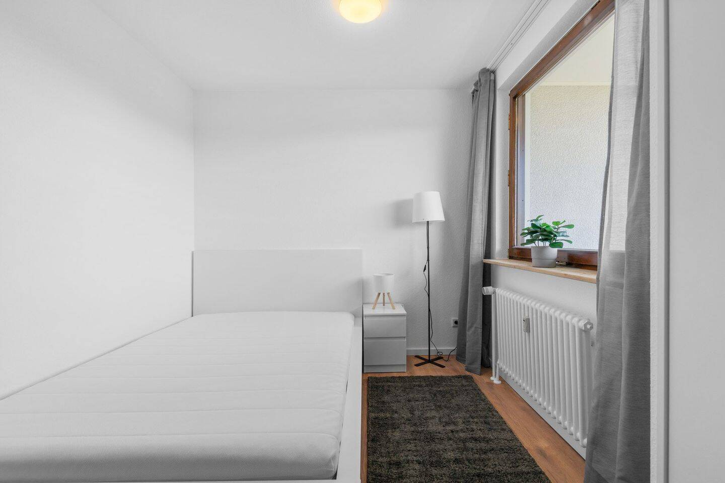 Vollmöblierte Zimmer in moderner 4er-WG (All-Inclusive & Einzugsbereit!) – Frankfurt am Main – Vorschaubild 5