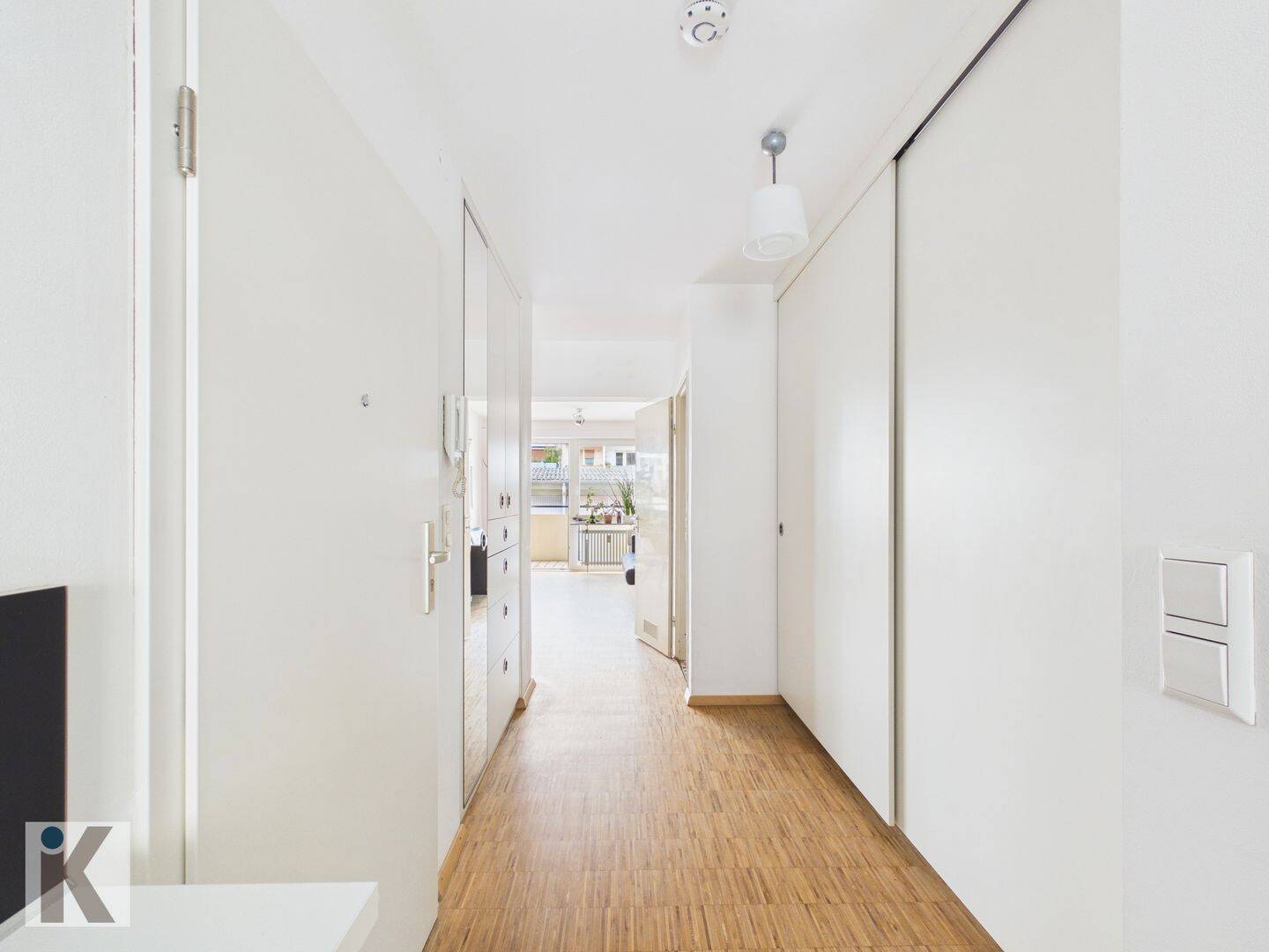 Stilvolle 4-Zimmer-Erdgeschosswohnung mit Balkon, Stellplatz – Mannheim – Vorschaubild 2