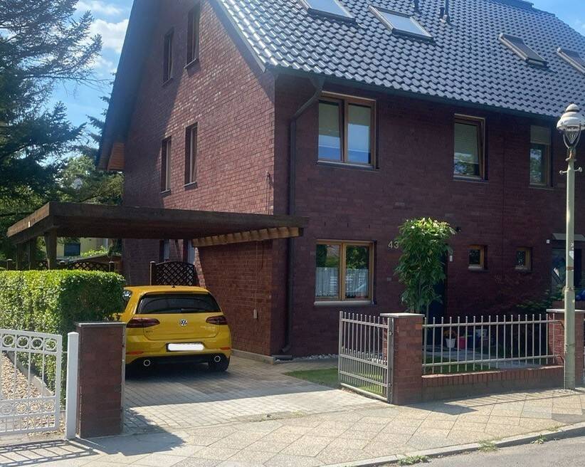 Familiengerechte, hochwertige Doppelhaushälfte In Buckow