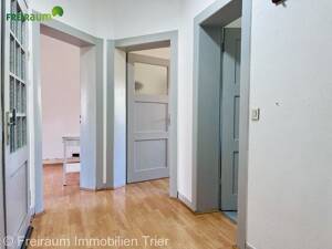 TR.-Engelstraße: Modernisierungsbedürftiges Mehrfamilienhaus mit 3 Wohneinheiten zu verkaufen. – 54292 Trier – Vorschaubild 8