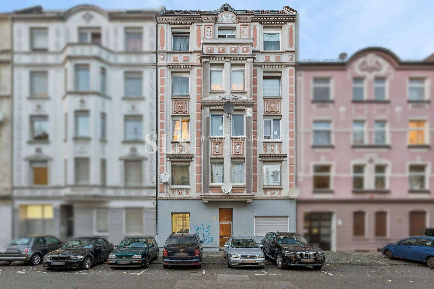 Altbau trifft Moderne: Perfekt geschnittene 2-Zimmer-Wohnung mit Balkon