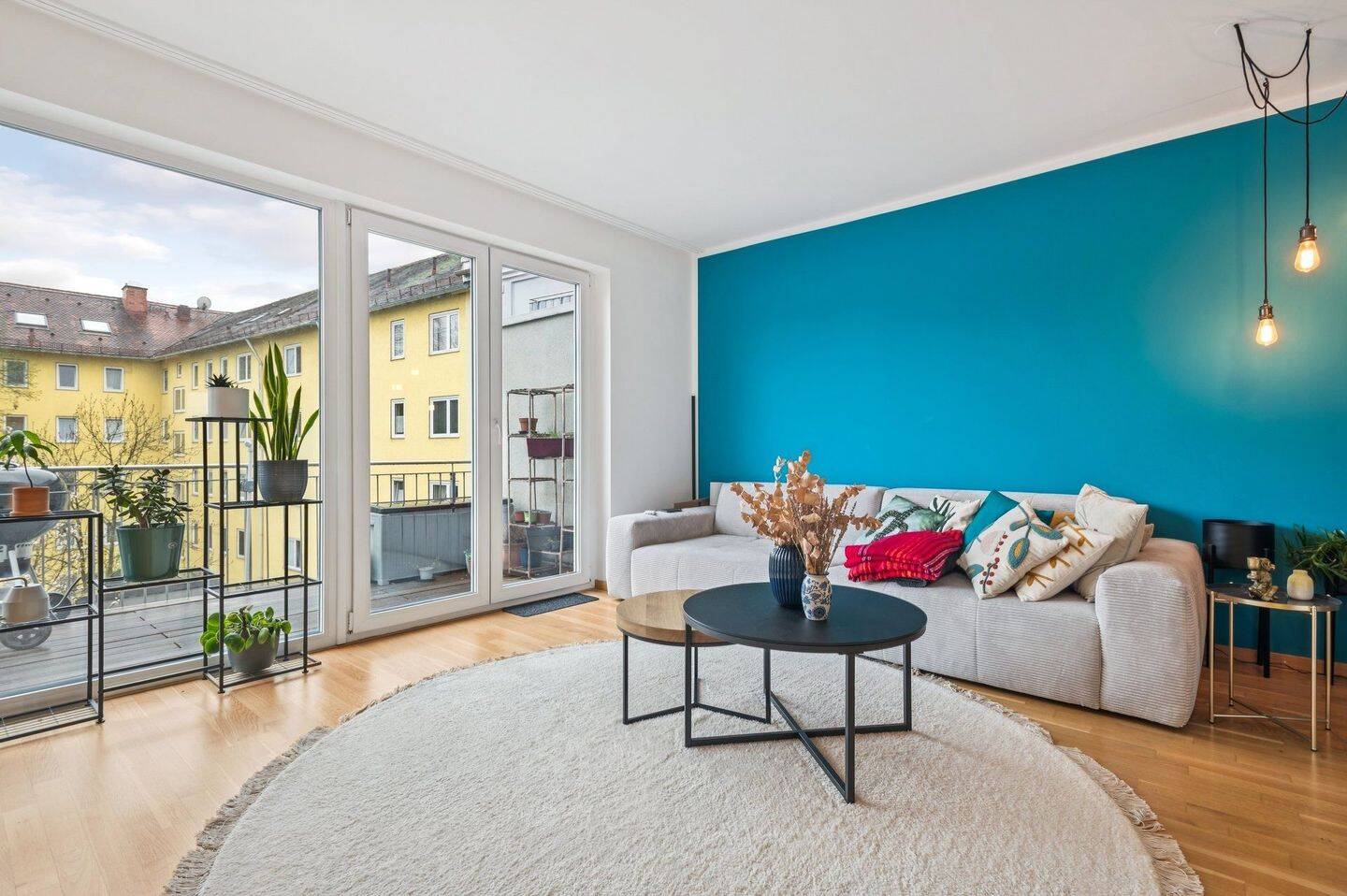 Großzügig & Lichtdurchflutet: Neuwertige 3-Zimmer-Wohnung mit Süd-Balkon & hochwertiger Ausstattung – München – Vorschaubild 3