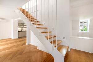 Einzelstück im Altbau. Kernsaniertes Dachgeschoss mit Blick auf St. Paul. – 80336 München – Vorschaubild 9