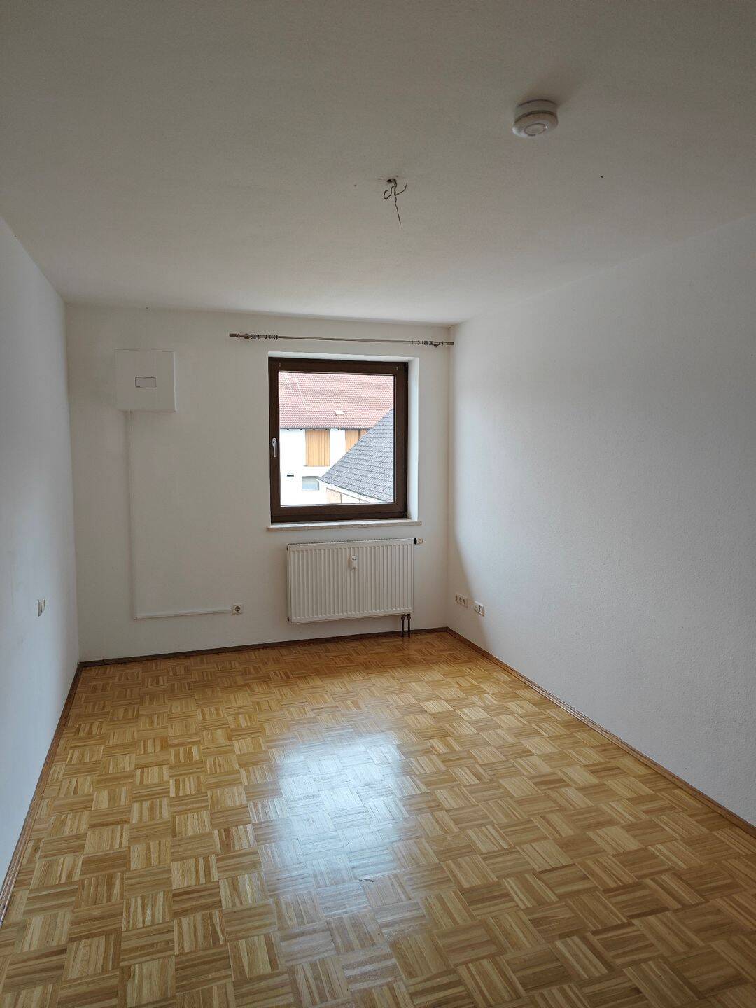 +++ 2- Zimmer Wohnung auf dem Land unweit von Freising +++ – Freising – Vorschaubild 3