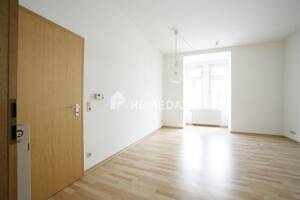 Kapitalanleger aufgepasst! Voll vermietetes MFH mit 10 WEs und 2 Gewerbeeinheiten in zentraler Lage – 70190 Stuttgart – Vorschaubild 4
