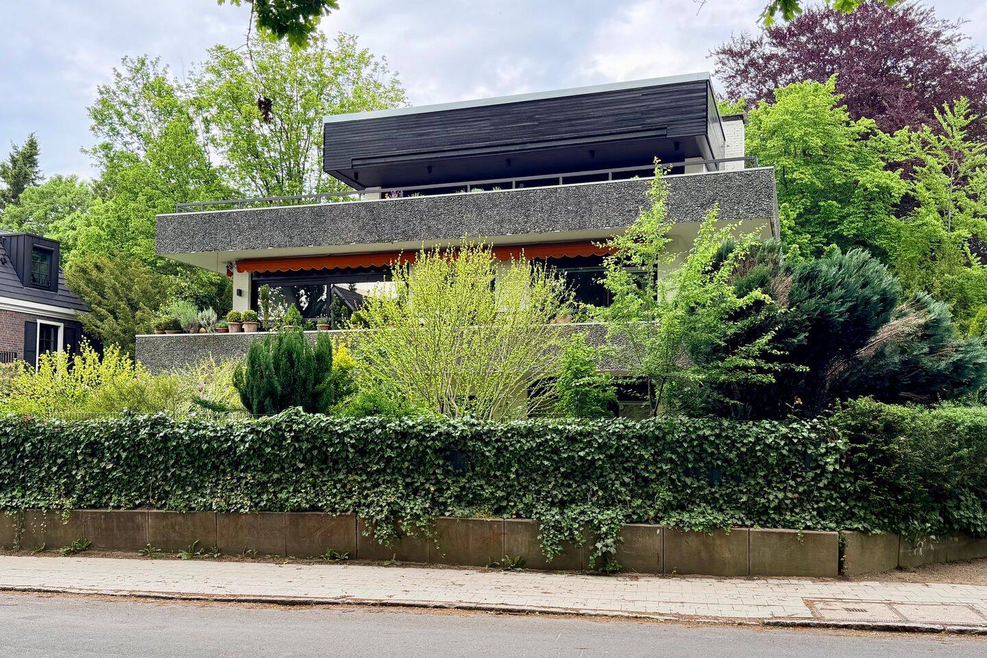 Großzügige 3-Zimmer-Wohnung mit Garten