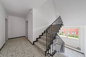 Geschmackvolle 3 Zimmer-Wohnung mit zwei Balkonen und Tiefgaragenstellplatz – 21465 Reinbek – Vorschaubild 2