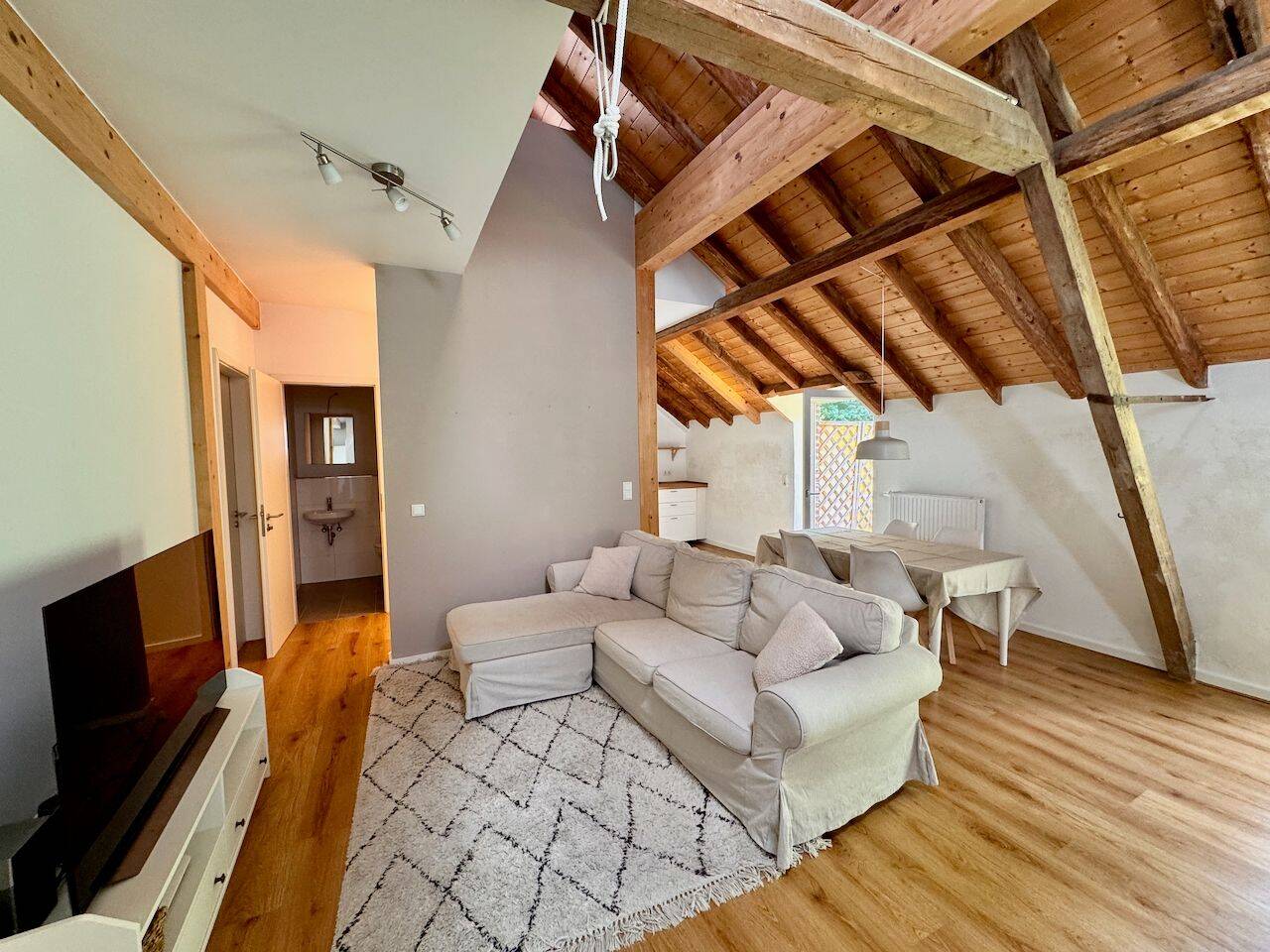 Bornheim-Brenig: EXKLUSIVE 4,5-ZIMMERWOHNUNG IM 1.OG IN HISTORISCHEM AMBIENTE ca. 95 m² Wfl. – Bornheim – Vorschaubild 7