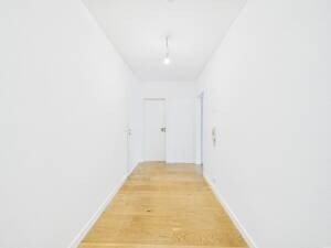 gut geschnittene, renovierte & sofort verfügbare, leere Erdgeschoßwohnung in Solln – 81479 München – Vorschaubild 7