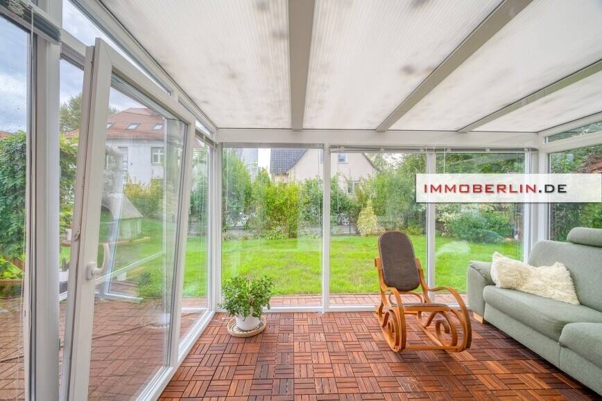 IMMOBERLIN.DE - Entzückender Bungalow mit Gartenidylle & Wintergarten im Berliner Speckgürtel – Blankenfelde-Mahlow – Vorschaubild 6