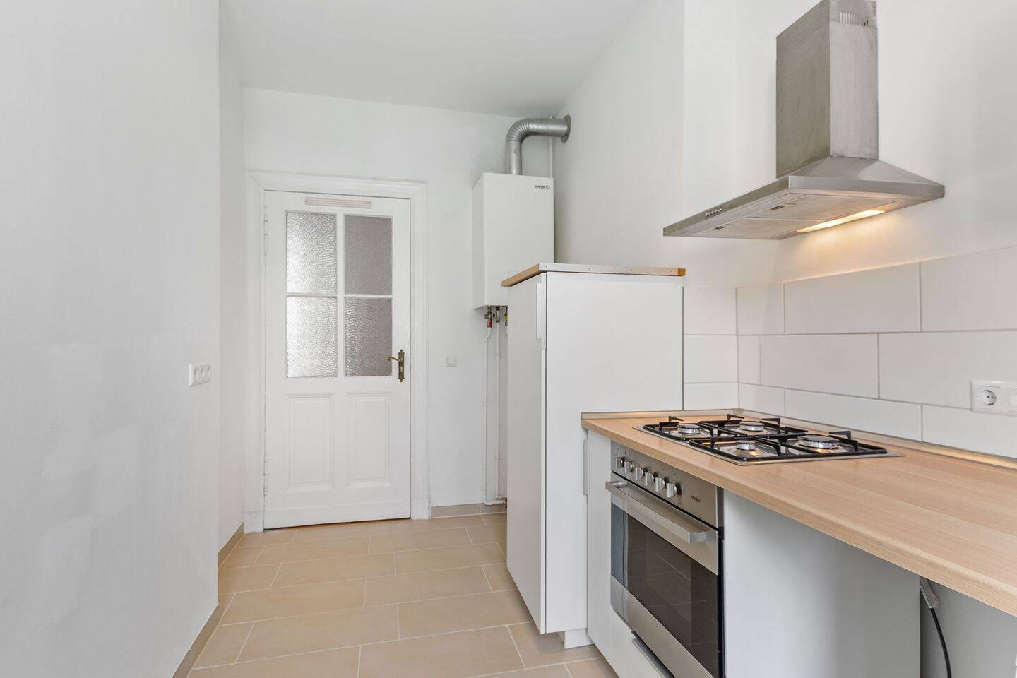 *Altbaucharme im Nöldnerkiez* Sanierte 2-Zimmer-Etagenwohnung mit Südbalkon zur sofortigen Nutzung – Berlin – Vorschaubild 8