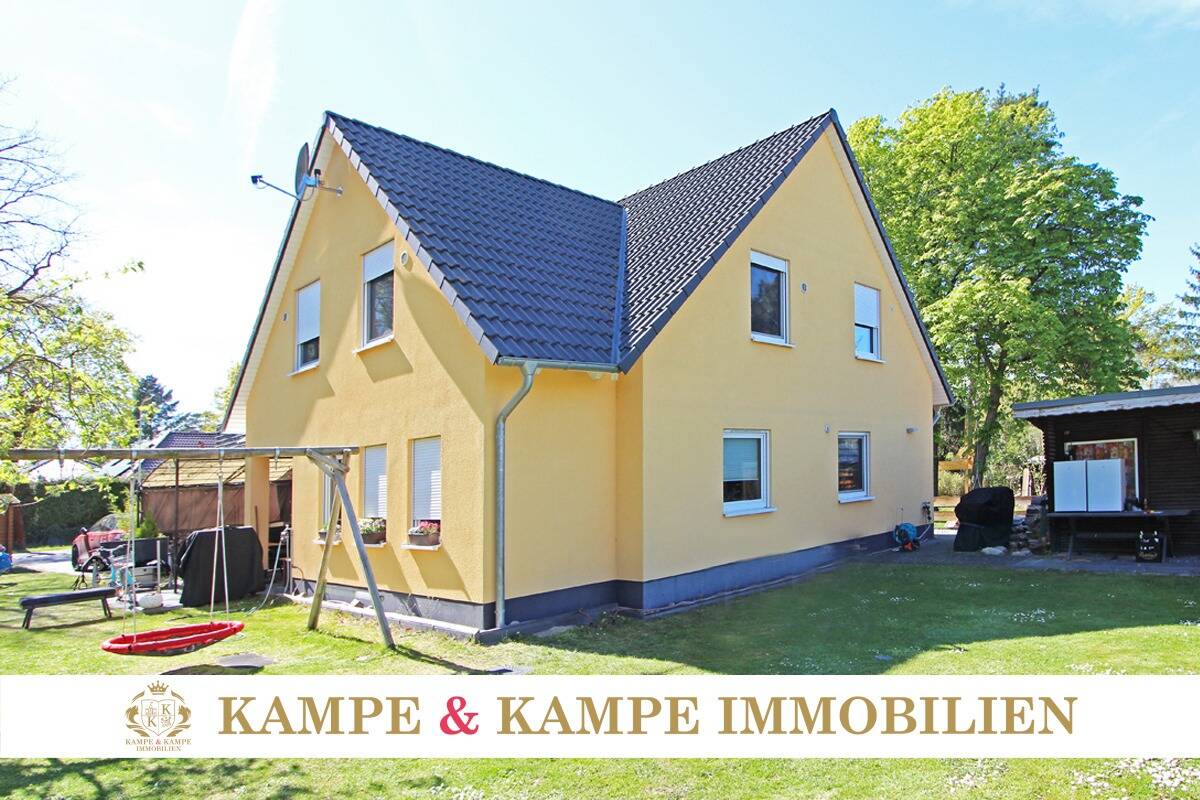 Attraktives Zweifamilienhaus als Anlageobjekt in Schulzendorf – Schulzendorf – Bild 1 von 5