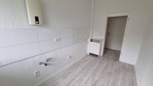 Gepflegte und Helle 2-Zimmer-Wohnung mit Einbauküche! – 45147 Essen – Vorschaubild 6