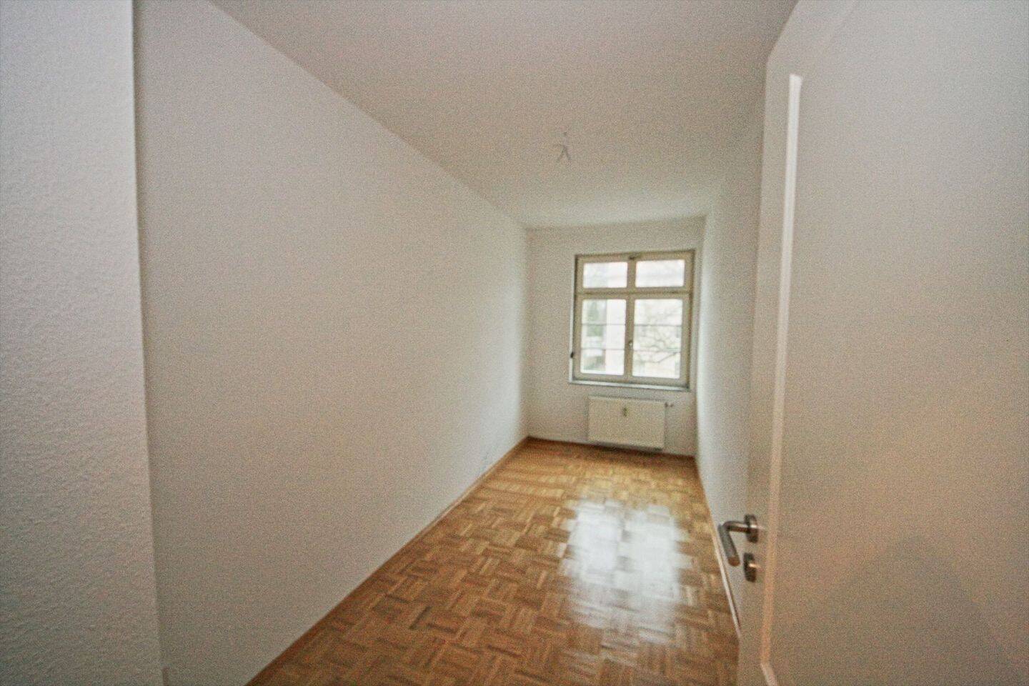 Familienfreundliche 4-Zimmer-Wohnung mit Balkon in Leipzig Leutzsch – Leipzig – Vorschaubild 7
