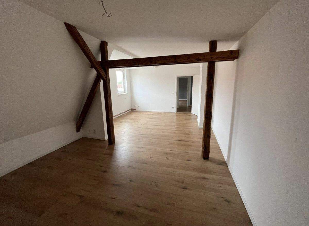 Exklusive Ausbaufläche im Dachgeschoss mit genehmigter Dachterrasse in Kieler Bestlage! – Kiel – Vorschaubild 4
