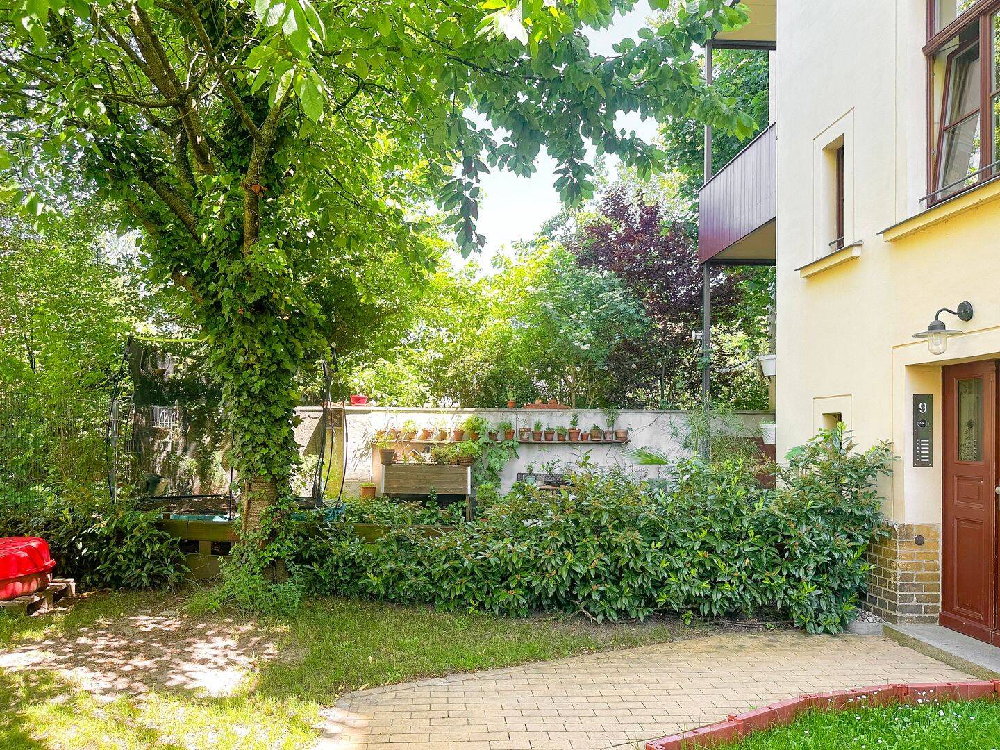 Eigener Garten & Balkon | Traumwohnung | Außenstellplatz | 2015 modernisiert | Tageslichtbad – Leipzig – Vorschaubild 2