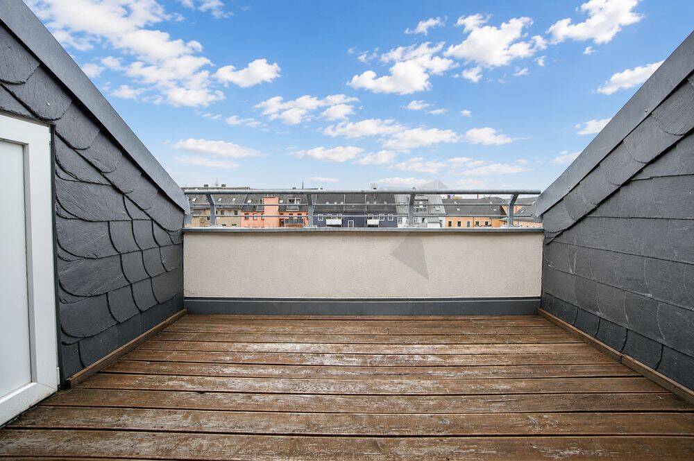 Gemütliche 2 Raum Maisonette DG-Whg. mit Aufzug, Dachterrasse und Tageslichtbad – Chemnitz – Vorschaubild 2