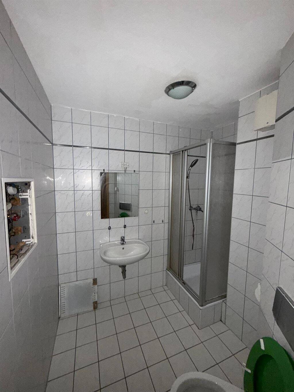 Gemütliche 2-Zimmer mit neuen Laminat und Einbauküche in guter Lage! – Chemnitz – Vorschaubild 6