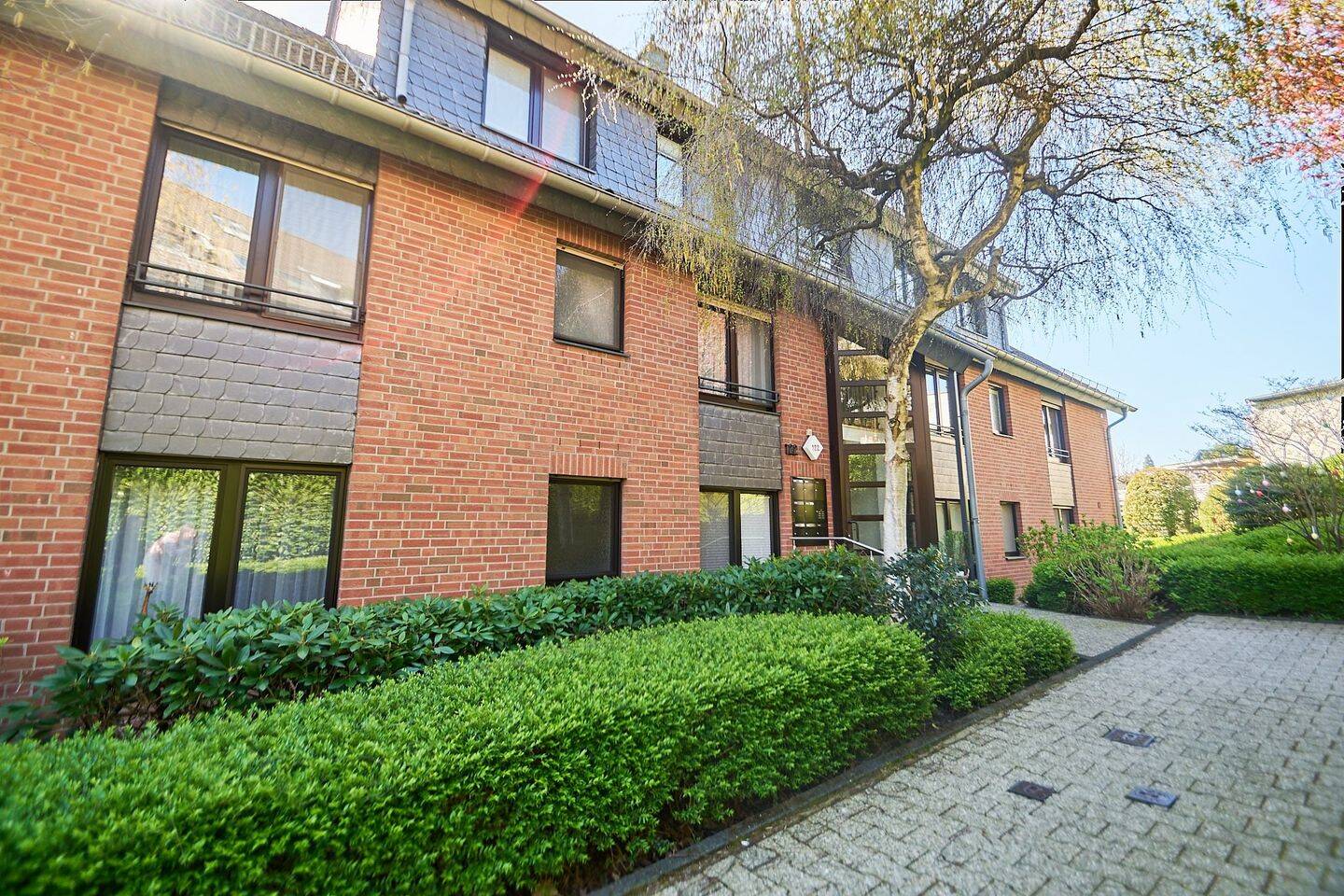 Helle 2-Zimmer-Wohnung mit Balkon und Weitsicht in Toplage! – Wuppertal – Vorschaubild 3