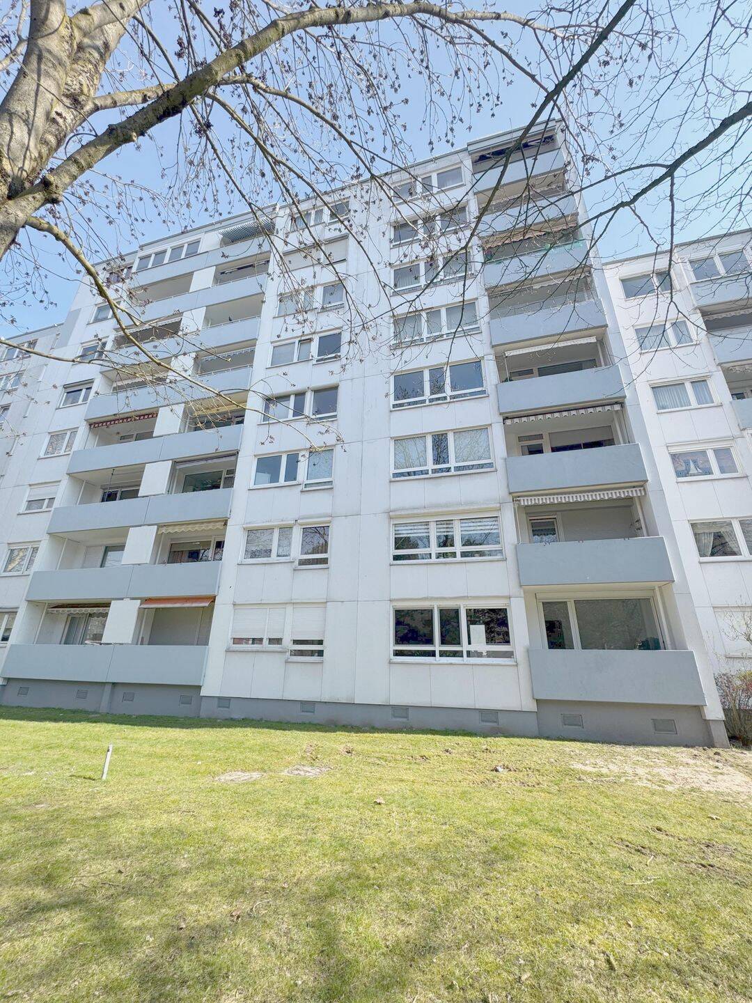 Vermietete Zwei-Zimmer-Wohnung mit Loggia und Stellplatz in Arbergen