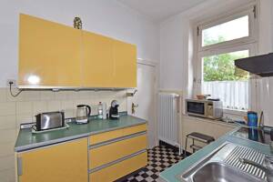 Verwunschenes Kleinod in allerbester Lage: Sanierungsbedürftige Villa im Kleinformat im Villengebiet – 21029 Hamburg – Vorschaubild 9