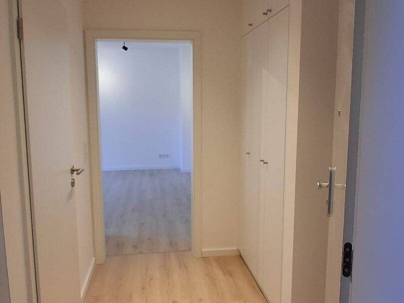 Frisch renoviert! Ihr neues Zuhause? – Düsseldorf – Vorschaubild 4