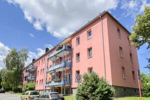 Kapitalanlage - Vermietete 4-Zi.-Whg. mit Tageslichtbad & Balkon in C.-Reichenbrand