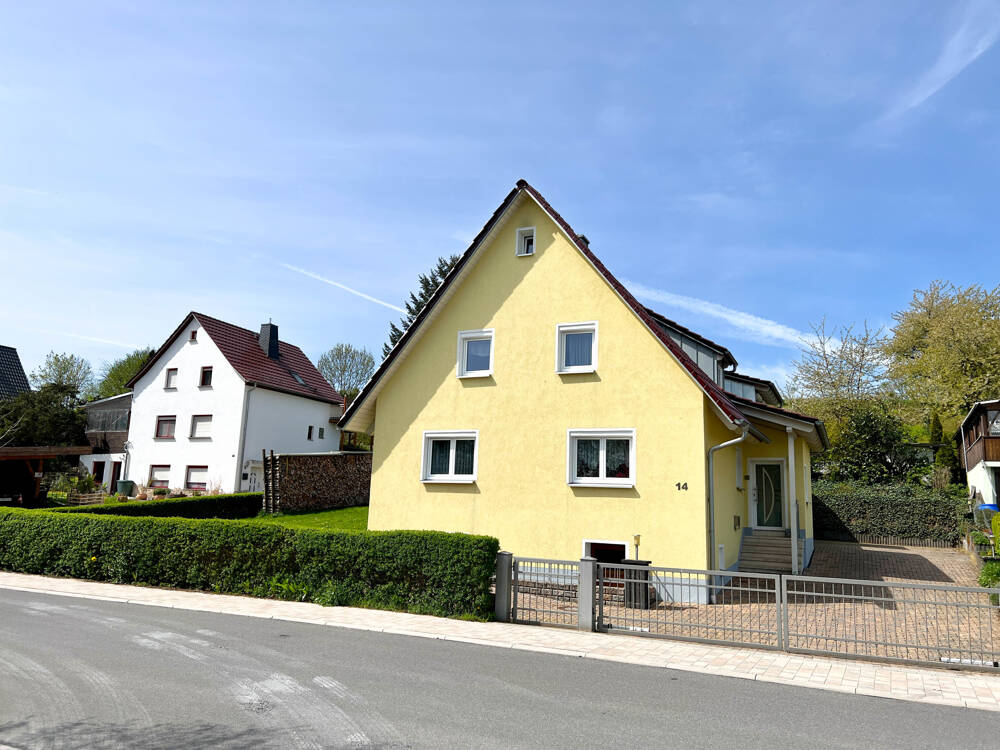 Energetisch modernisiertes Ein- bzw. Zweifamilienhaus mit Doppelgarage und Garten! – Untersiemau – Vorschaubild 3
