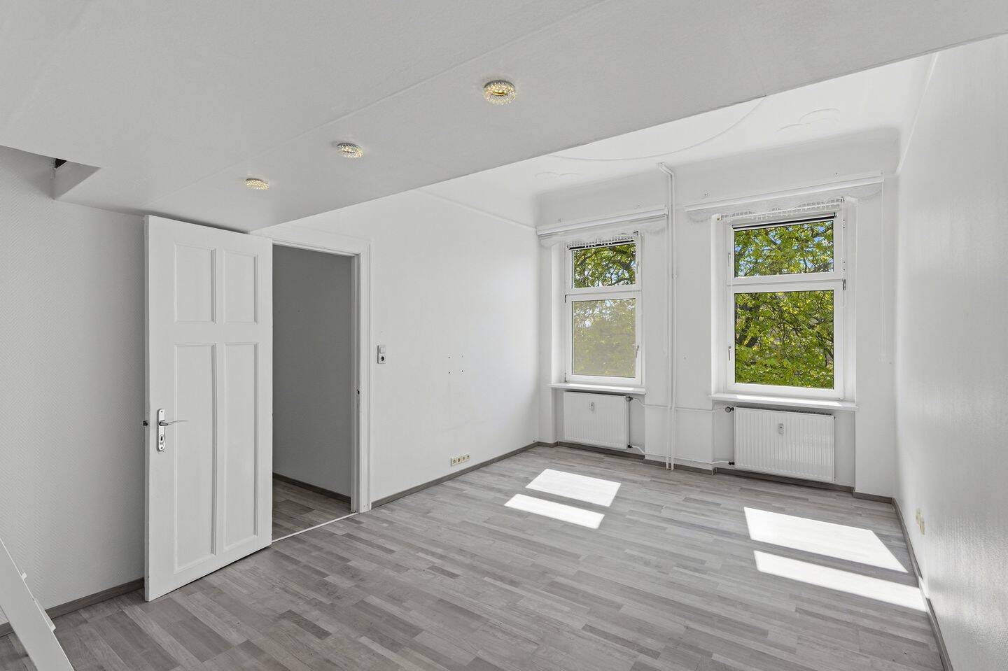 **Perfekt geschnittener Grundriss trifft auf charmante 3 Zimmer Altbauwohnung mit Balkon** – Berlin – Vorschaubild 4
