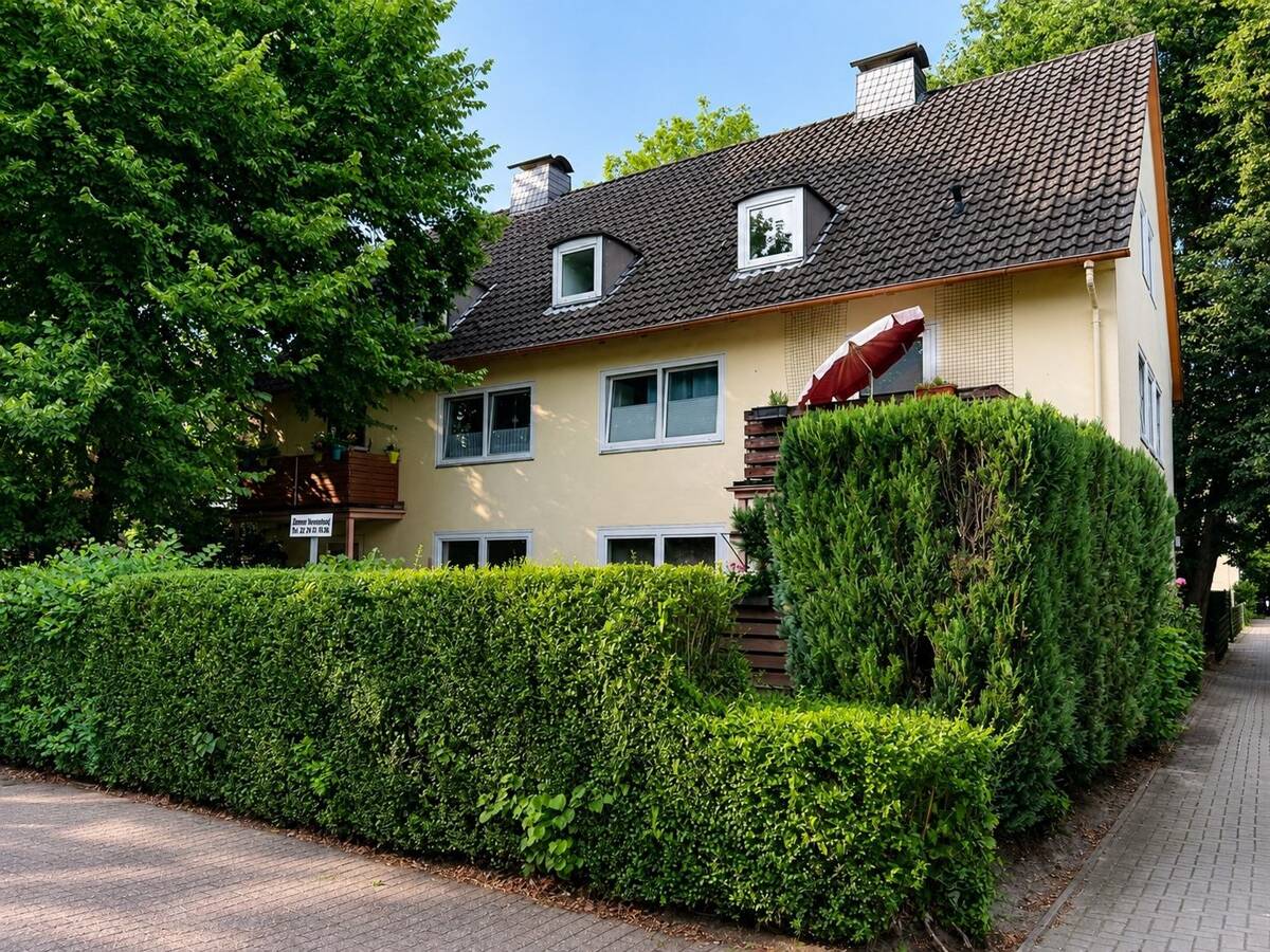 Bezugsfreie und sanierte Dachgeschosswohnung in Oldenburg/Osternburg! – 26135 Oldenburg – Bild 1 von 7