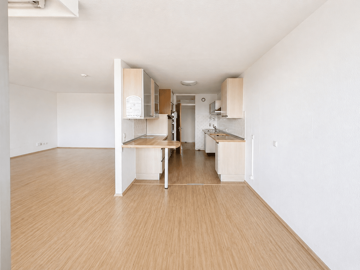 S-Asemwald: Gepflegte 3,5-Zimmer-Wohnung mit schöner Aussicht im 9. OG – Stuttgart – Vorschaubild 5