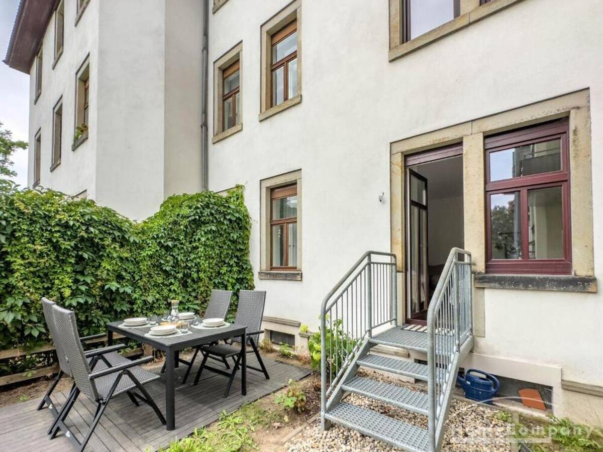 27061 HomeCompany Dresden Möbliert/Furnished 2-Zimmer-Wohnung in Dresden-Pieschen mit Terrasse max. 3 Personen – 1127 Dresden – Bild 1 von 9
