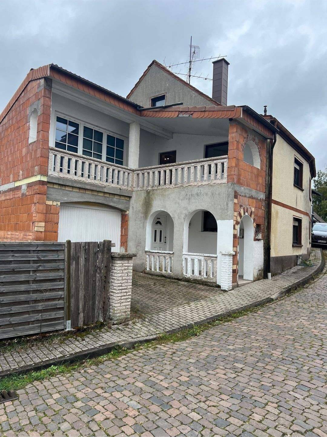 Mehrgenerationenhaus in ruhiger Lage in Clausen