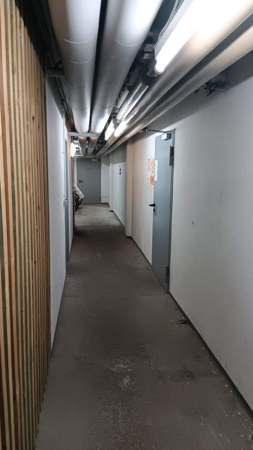 Wohnen mit Komfort: Balkon, Wannenbad und funktionale Aufteilung – Chemnitz – Vorschaubild 9