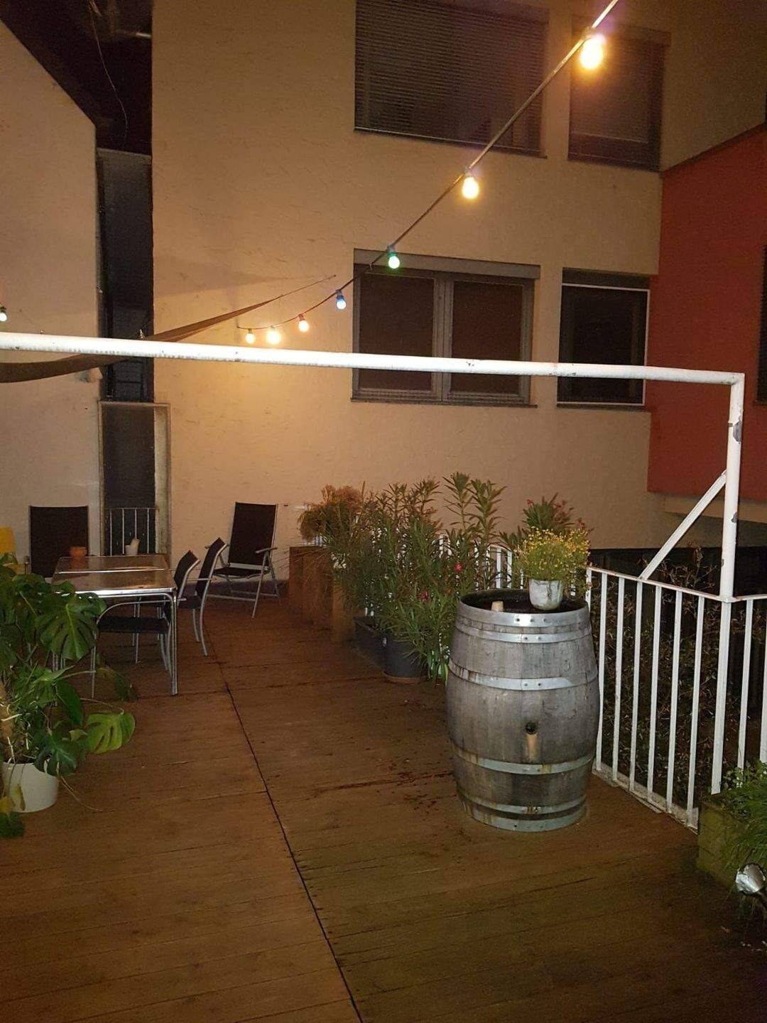 Schönes möbliertes Appartment mit Dachterrasse und EBK in Ingolstadt Altstadt Nähe THI/WFI