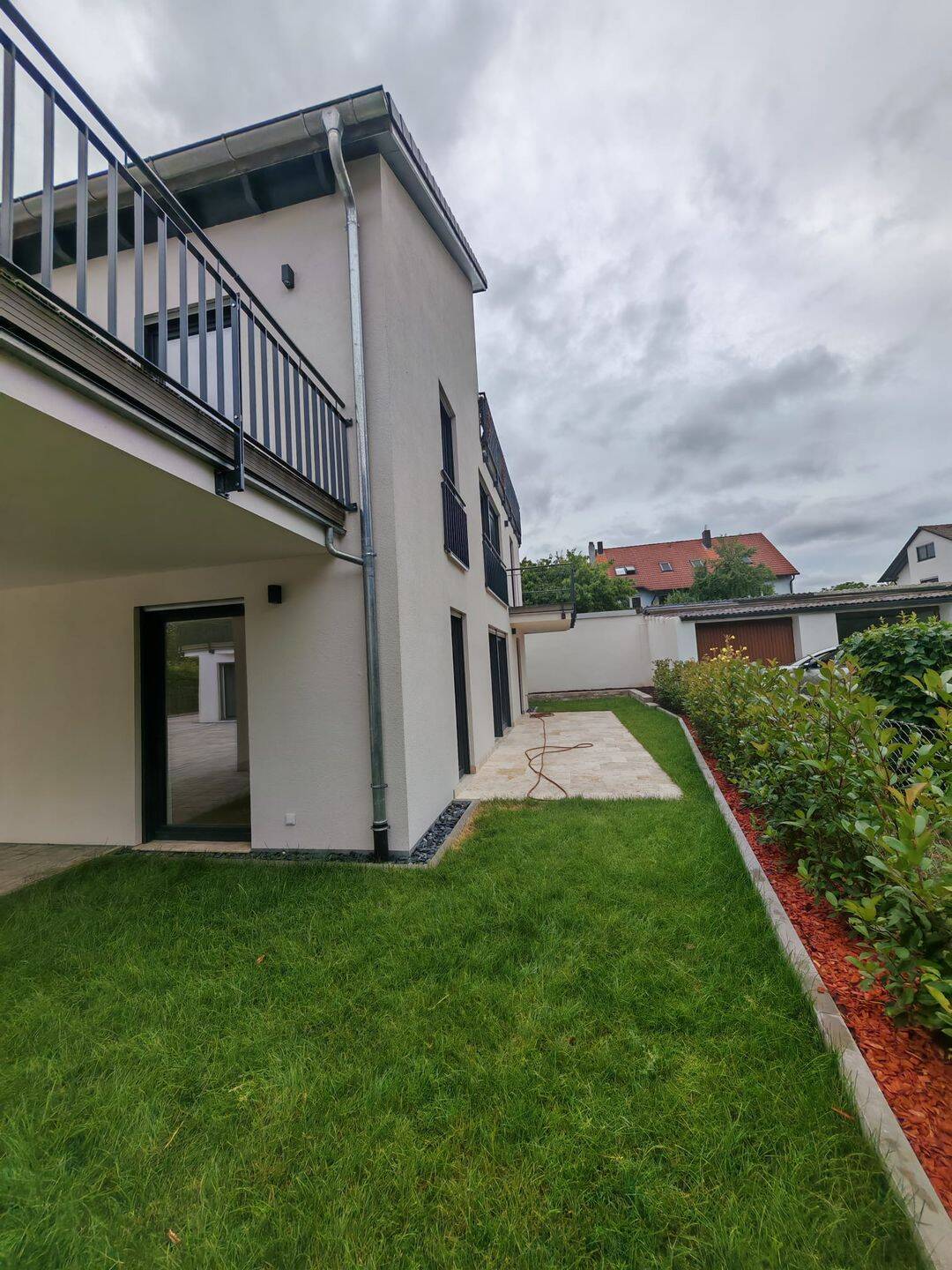 Exklusive 4-Zimmer-Neubauwohnung mit Garten in Nürnberg – Nürnberg – Vorschaubild 3