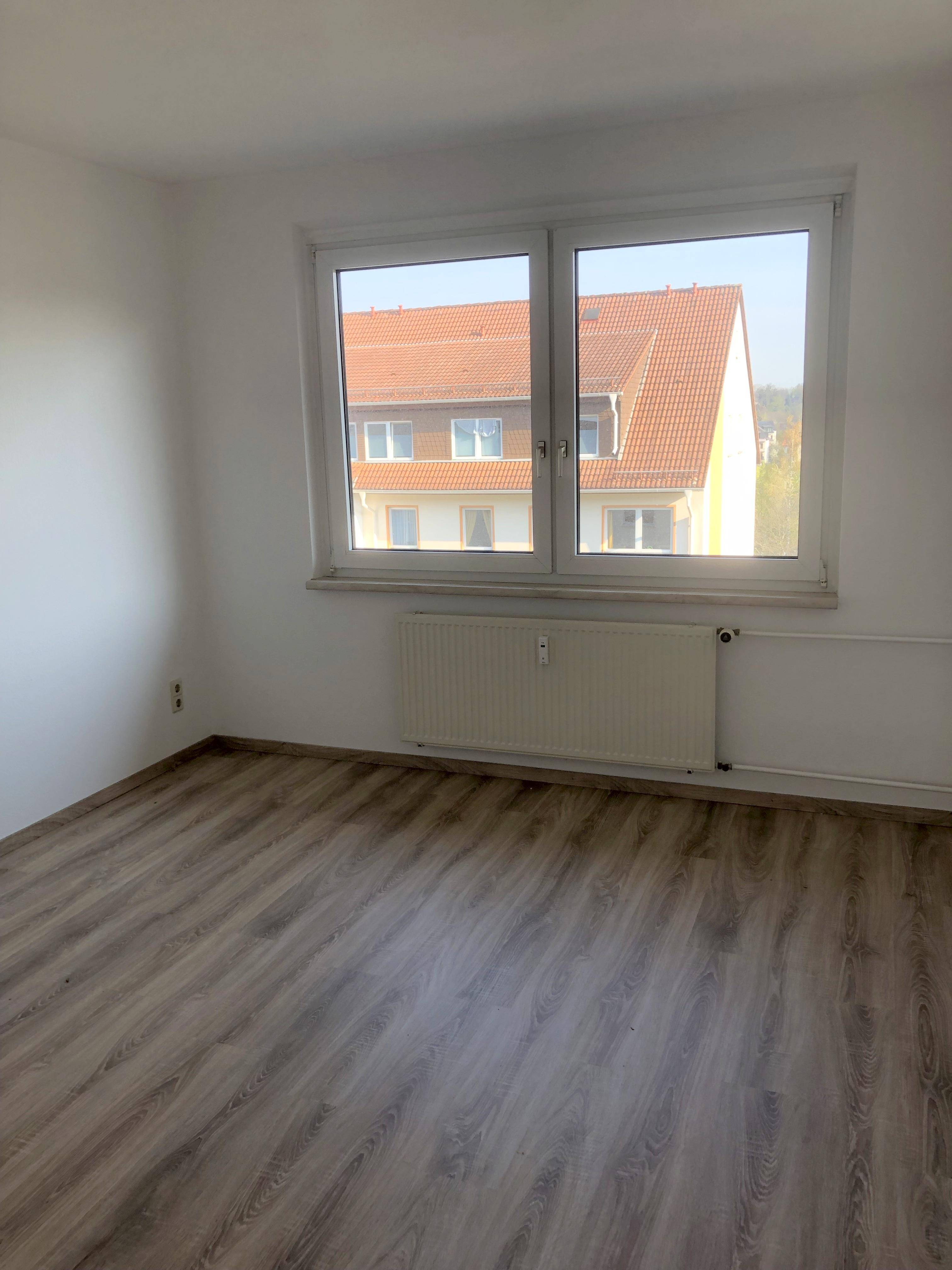 Attrakktive 3-Raum Wohnung mit Balkon und Stellplatz – Chemnitz – Vorschaubild 9