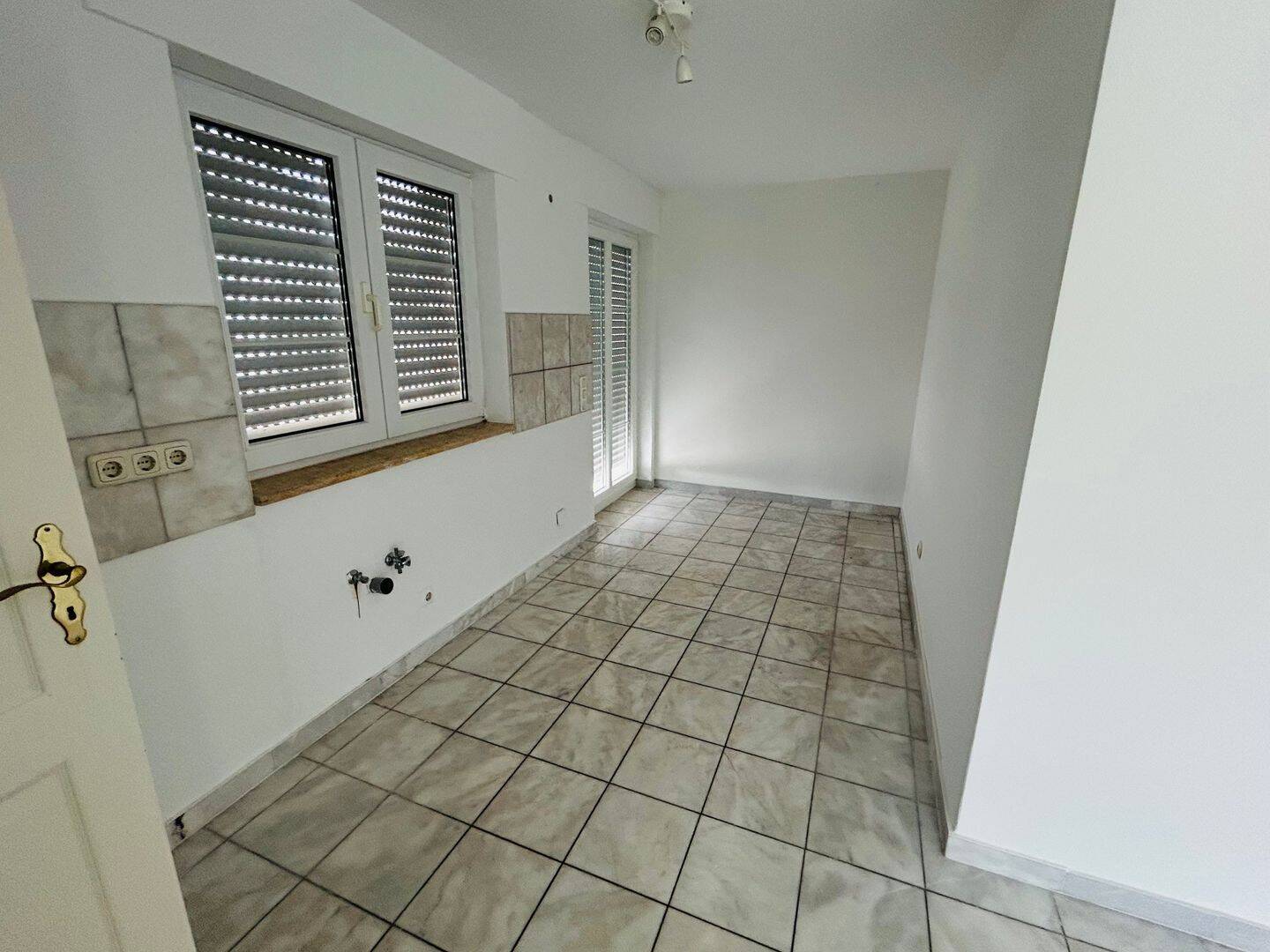 Moderne 3-Zimmer Wohnung mit 2 Balkonen & Garage – Aachen – Vorschaubild 3