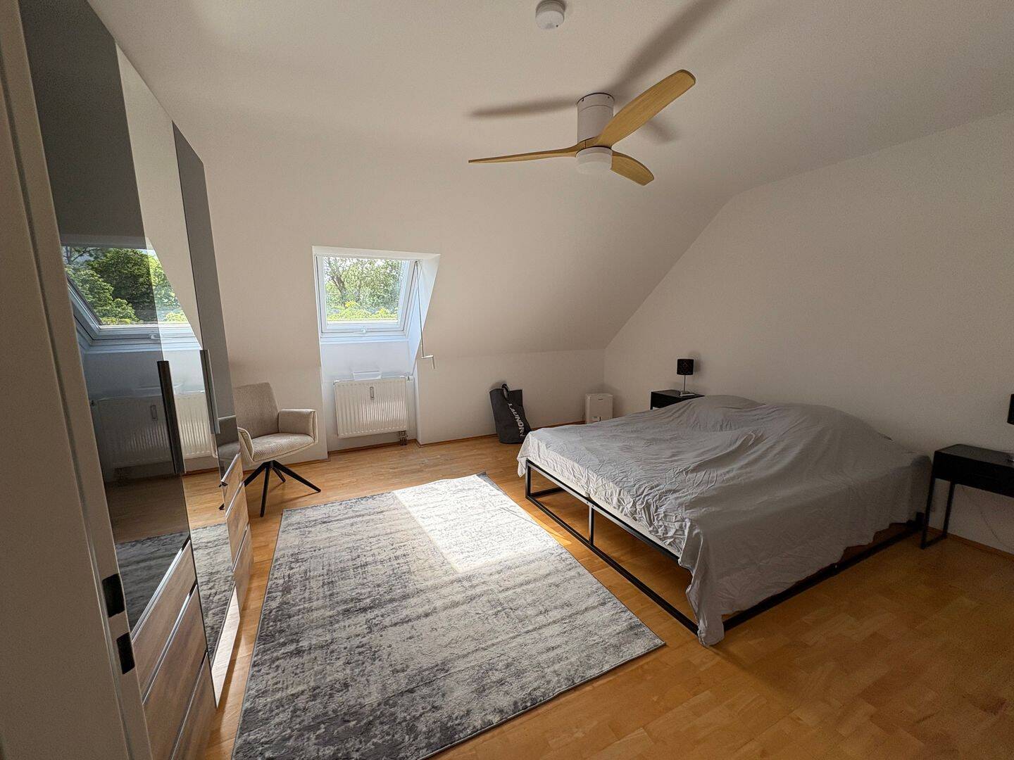 Modern möblierte, sonnige 2-Zimmer-Loftwohnung mit Dachterrasse inkl. NK – München – Vorschaubild 8