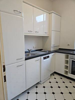 Nordend 3 Zimmer mit Balkon Altbau Stuck – 60322 Frankfurt am Main – Vorschaubild 3